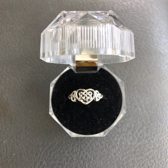 Intricate NEW Silver Tone Celtic Knot Fashion Ring size 7 - Picture 3 of 6